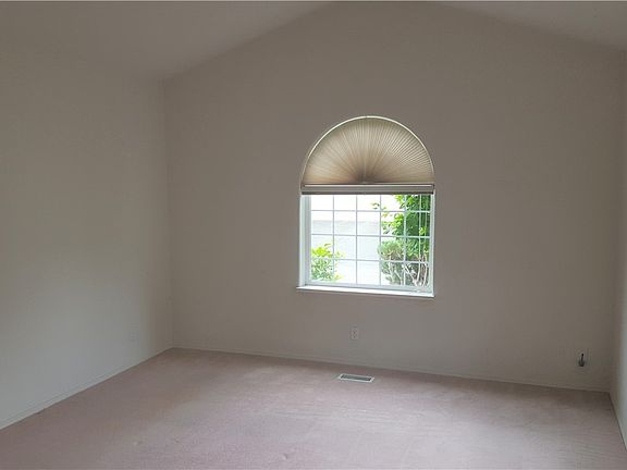 3rd image of 8819 58th Avenue Ct E
