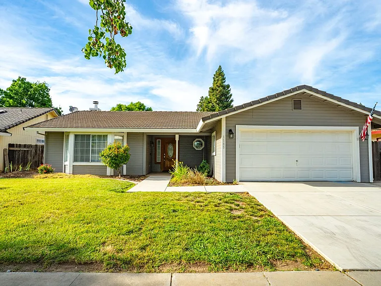 1185 Partridge Dr — Photo 4