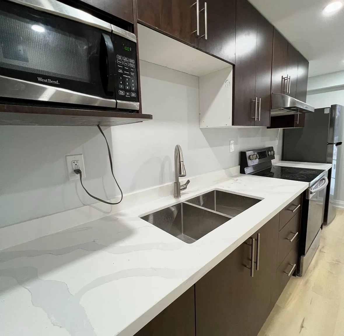 2 bed, $1,900 — Photo 2