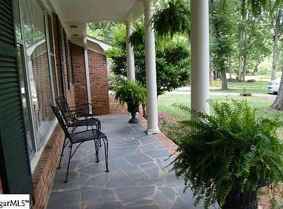 2nd image of 205 Providence Sq