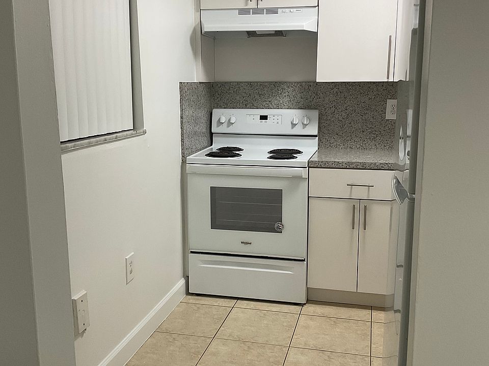 1st image of 1725 W 60th St APT F118
