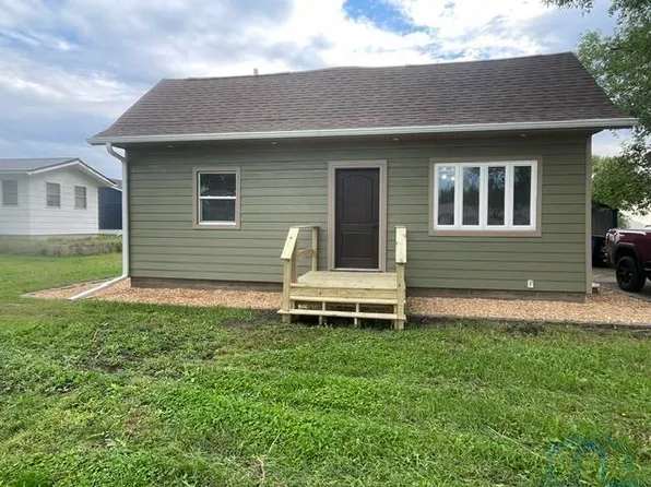 96 South St, Akron, IA 51001