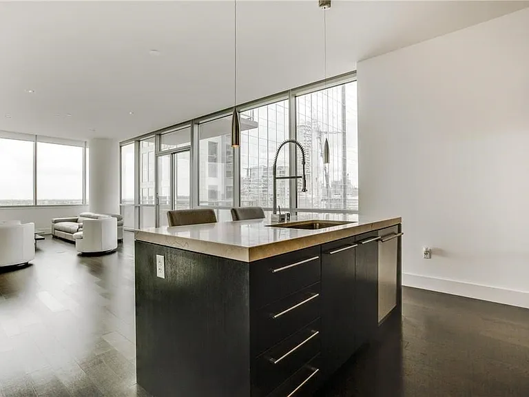 2200 Victory Ave #707 — Photo 14