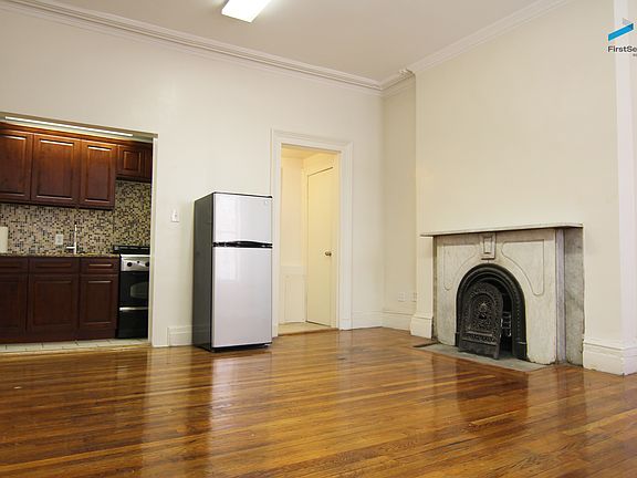 3rd image of 251 Lexington Ave APT 11