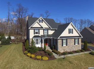 216 Hope Dr, Boiling Springs, PA 17007