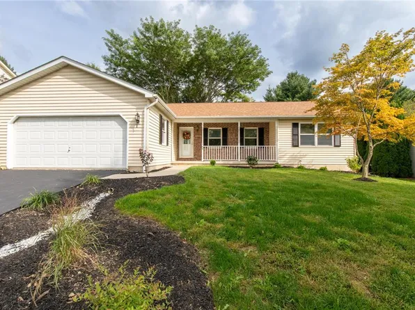 186 Creekside Dr, Nazareth, PA 18064