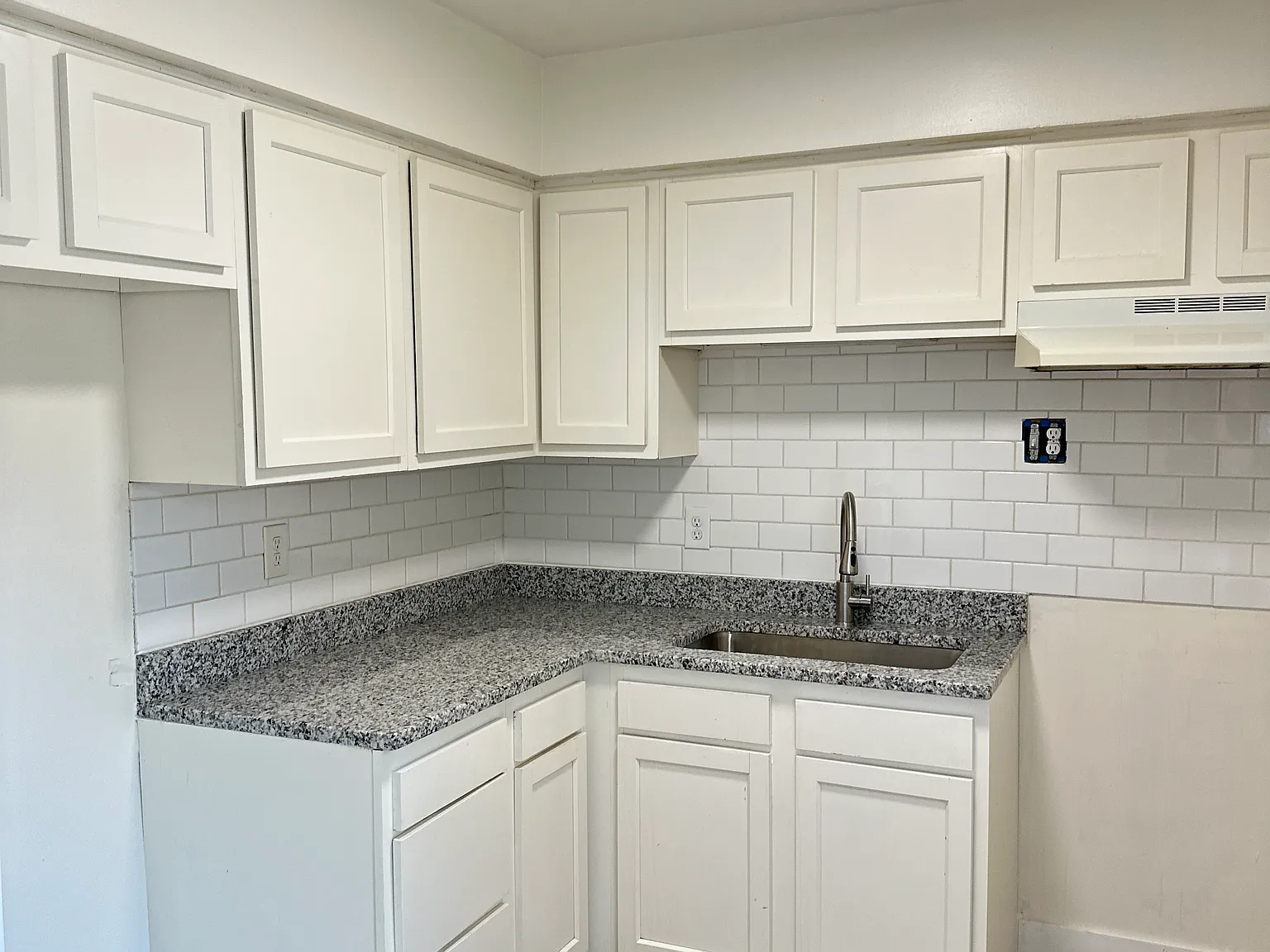 2 bed, 1.5 bath, 1350 sqft, $1,300 — Photo 3