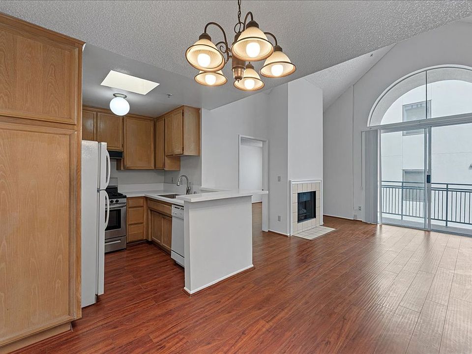 1st image of 1785 Beloit Ave APT 402