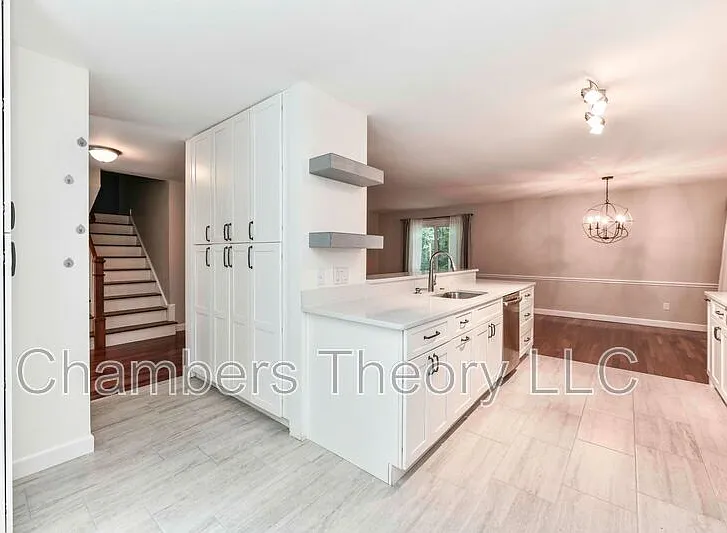 12231 Westwood Hills Dr — Photo 6