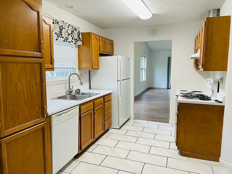 2208 Sandpiper Ct S — Photo 5