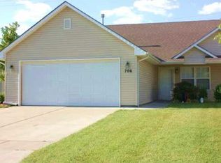 706 Autumn Ridge Ct, Andover, KS 67002