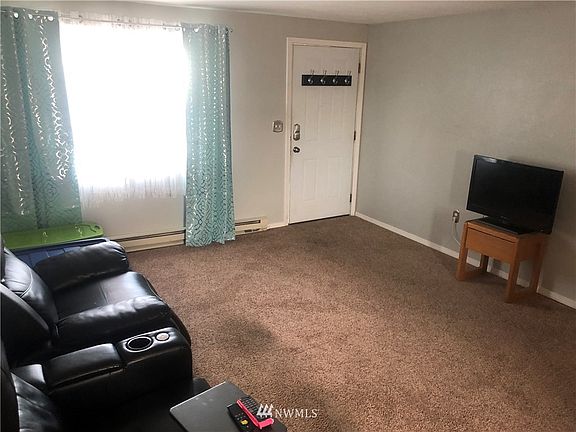 4th image of 1024 Northwest Lane