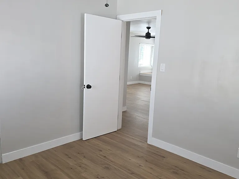 1269 N Mountain View Ave — Photo 25