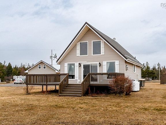 2nd image of 275 Five Houses Rd