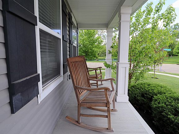 4th image of 1519 Bent Maple Dr