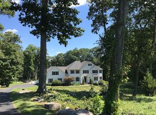 8 Rock Ridge Ct, New Fairfield, CT 06812