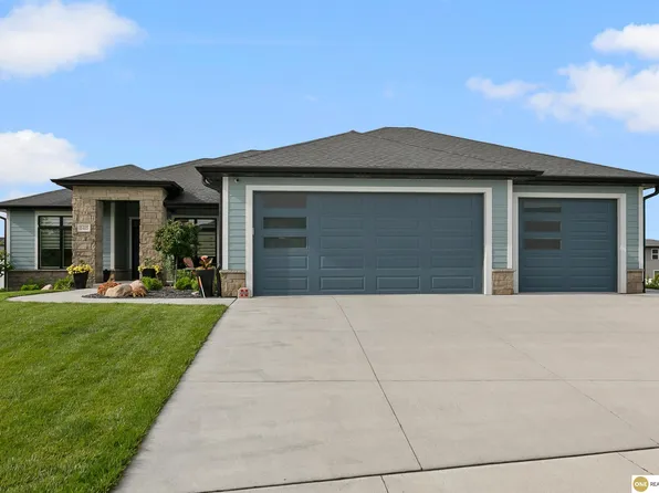 1405 W Beartooth Dr, Lincoln, NE 68521