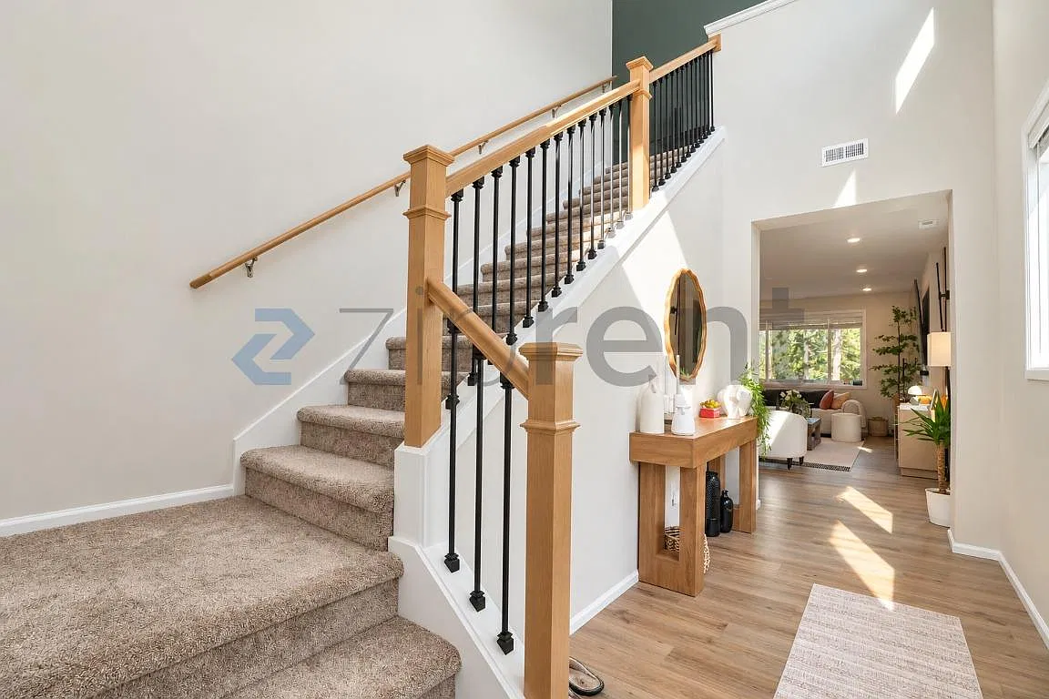 4 bed, 2500 sqft, $4,990 — Photo 4