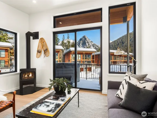 121 Pass Life Way, Snoqualmie Pass, WA 98068