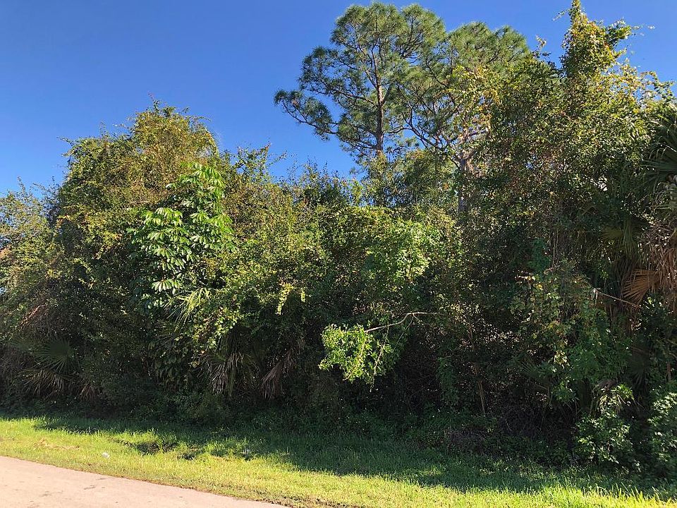 2nd image of 2041 SW Catalina Ter
