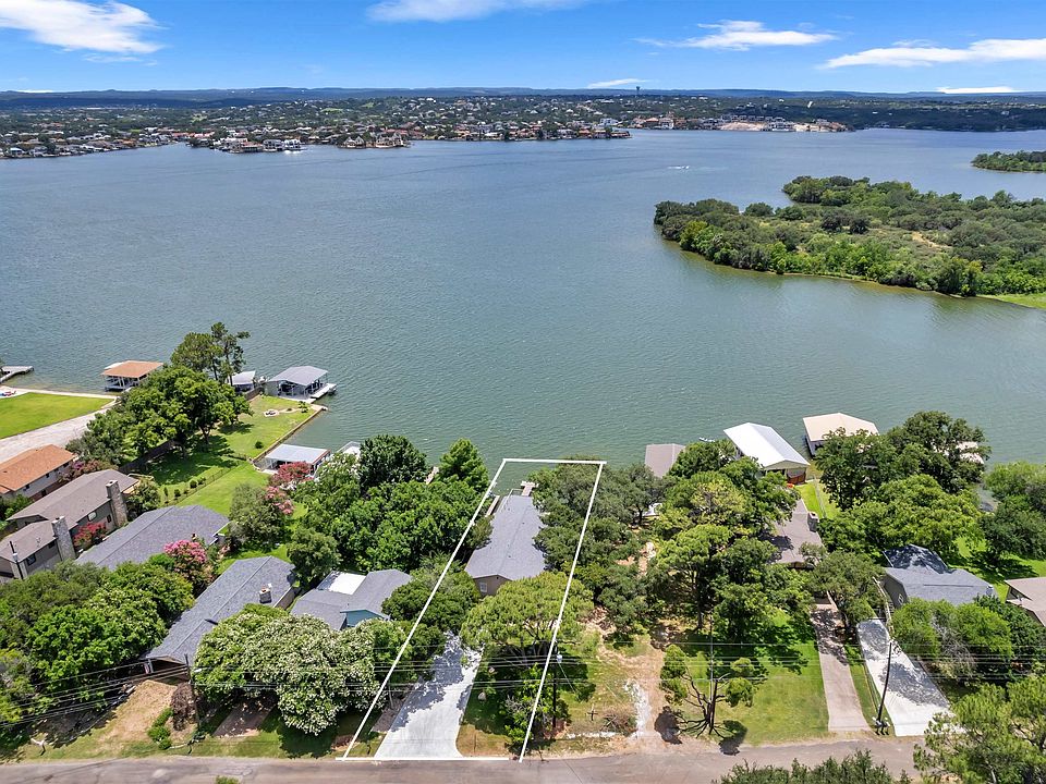 1st image of 2814 Lakeview Drive