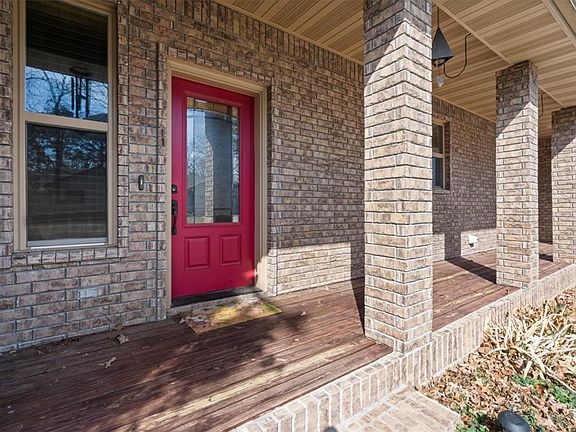 3rd image of 11 Hillcrest Dr