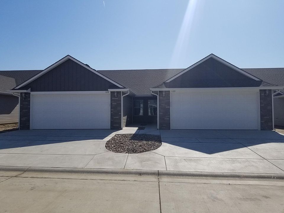 1st image of 415 N Meadowlark Dr