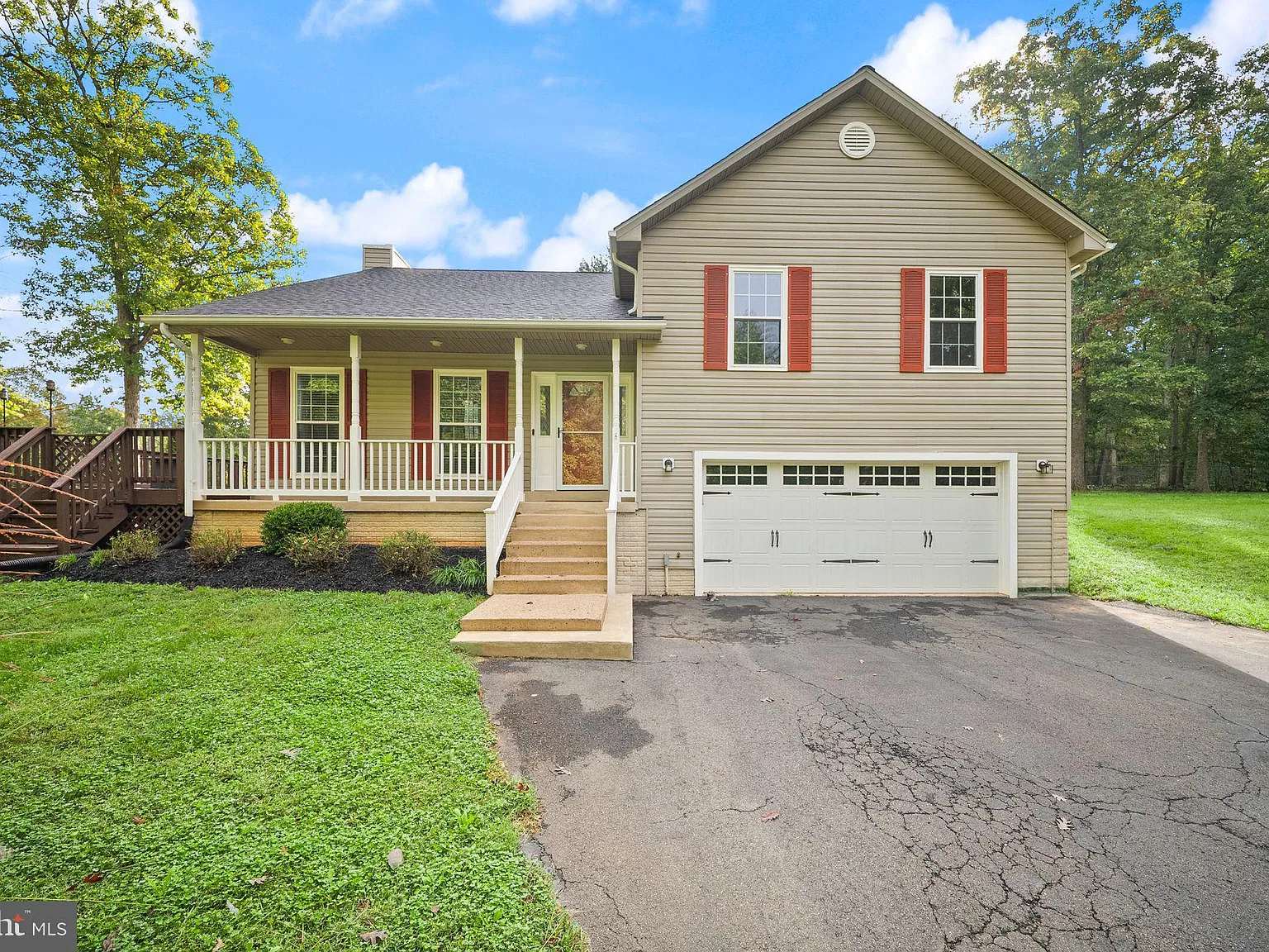 3 bed, 2.5 bath, 2156 sqft, $3,400 — Photo 3