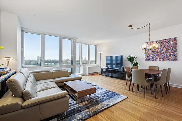 Sold by Compass | media 1