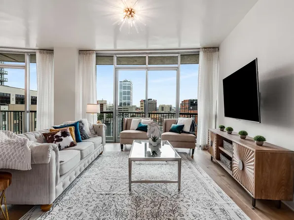 900 20th Ave S APT 615, Nashville, TN 37212