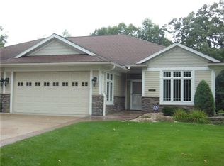 2926 Pine Lodge Rd, Eau Claire, WI 54701
