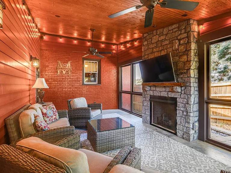 801 Shelby Ave — Photo 28