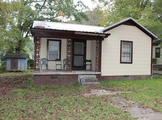 275 E College St, Louisville, MS 39339