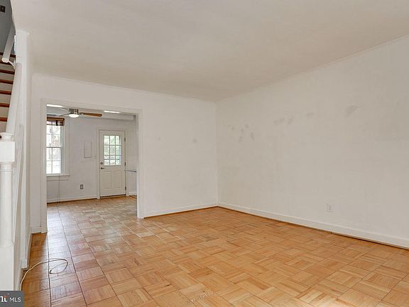 4th image of 1415 S Edgewood St APT 461