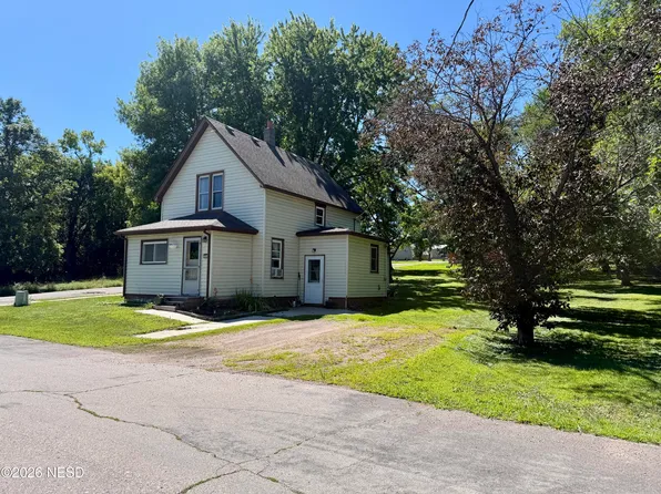 306 Mitchell Ave, Big Stone City, SD 57216