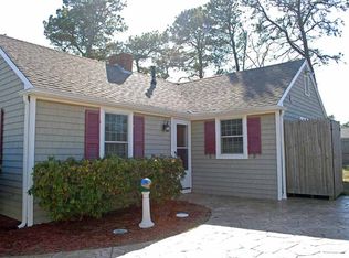 14 Lora Ln, Dennis Port, MA 02639