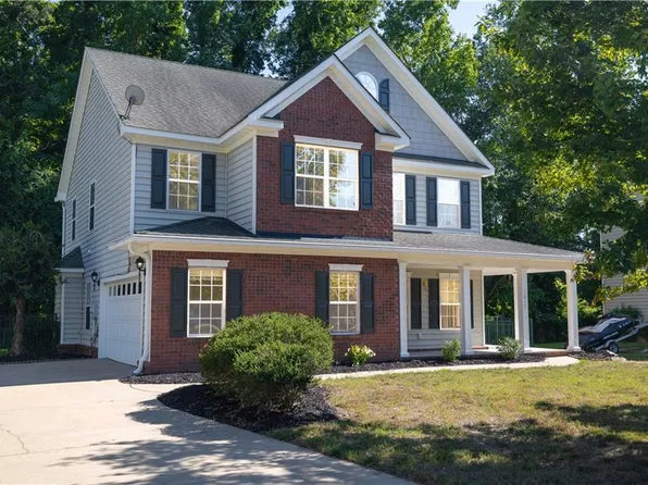 1017 Stratem Ct, Virginia Beach, VA 23451