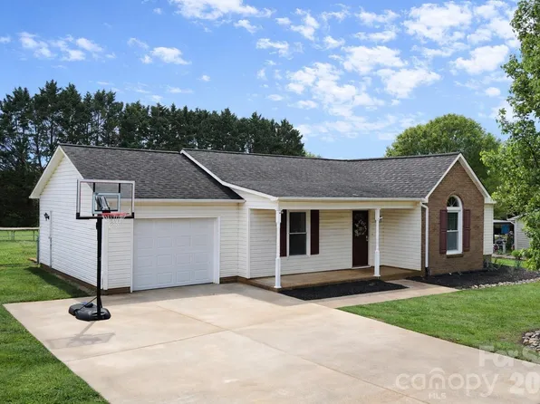 2929 Charles Ct, Lincolnton, NC 28092