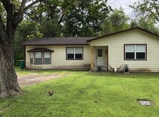 902 6th St, Sweeny, TX 77480
