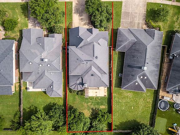 2nd image of 28210 Chalet Park Dr