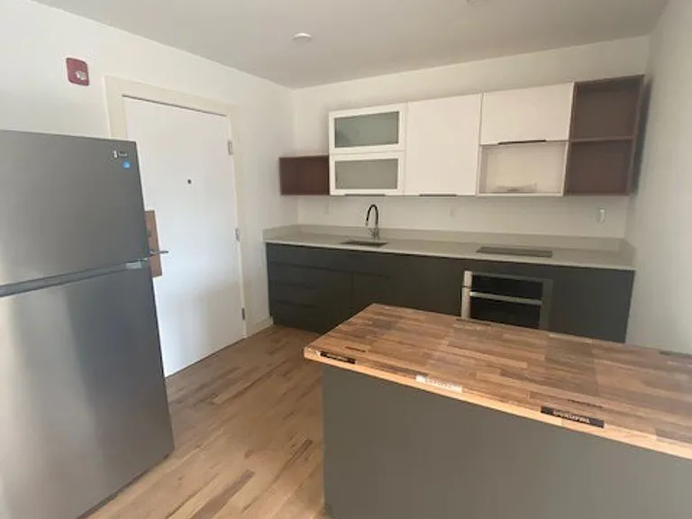 25 Springside Ave — Photo 3