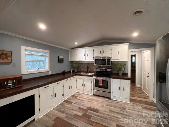 113 Highlander St, Morganton, NC 28655