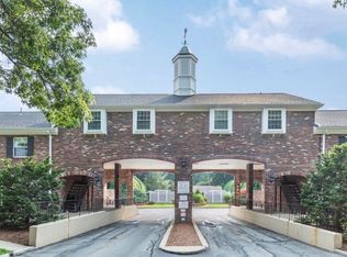 909 Windsor Dr #909, Framingham, MA 01701