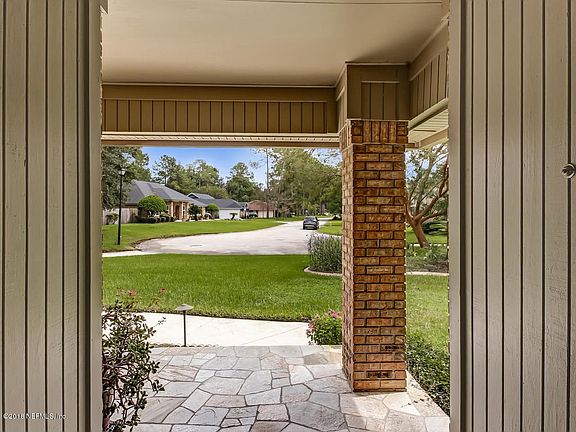 Front Porch w/ View of Cul-de-sac