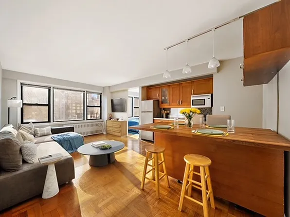 245 E 24th St APT 8K, Manhattan, NY 10010
