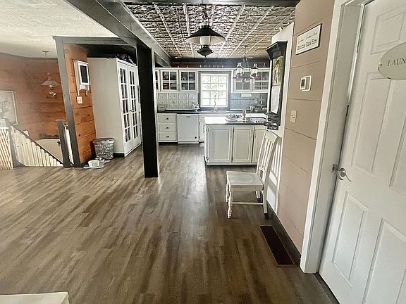 5th image of 461 Lower Faraday Rd