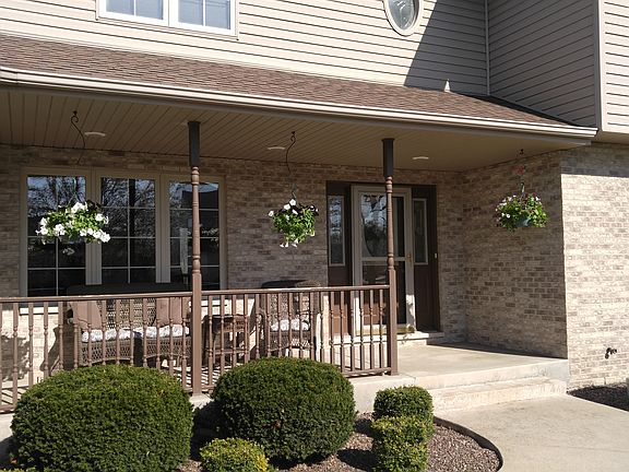 4th image of 2709 Squire Dr