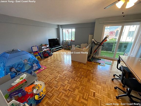 3rd image of 1025 Hancock St Unit 3J
