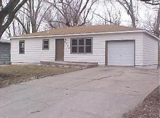 4904 NE Russell Rd, Kansas City, MO 64117