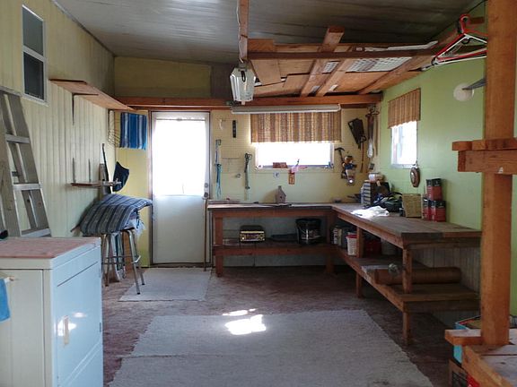 3rd image of 7295 Fairlane Ave
